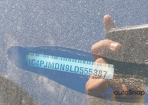 2020 Jeep Cherokee High Altitude 4X4 z USA, uszkodzony, nr VIN 1C4PJMDN9LD555387